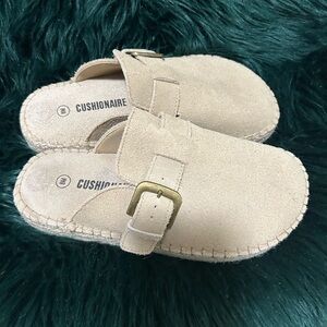 Cushionaire Suede Clogs